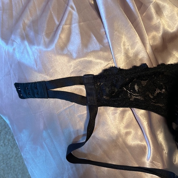 Black bra - Picture 4 of 4